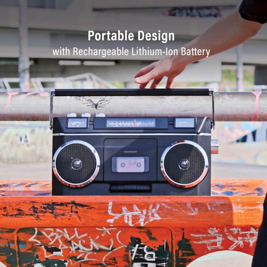Crosley Blast CT202A portable design with rechargeable battery